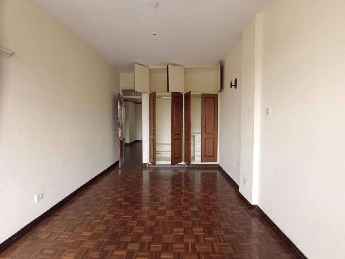 2 Bed Apartment with En Suite at Forest Road Near Premier Academy - 11