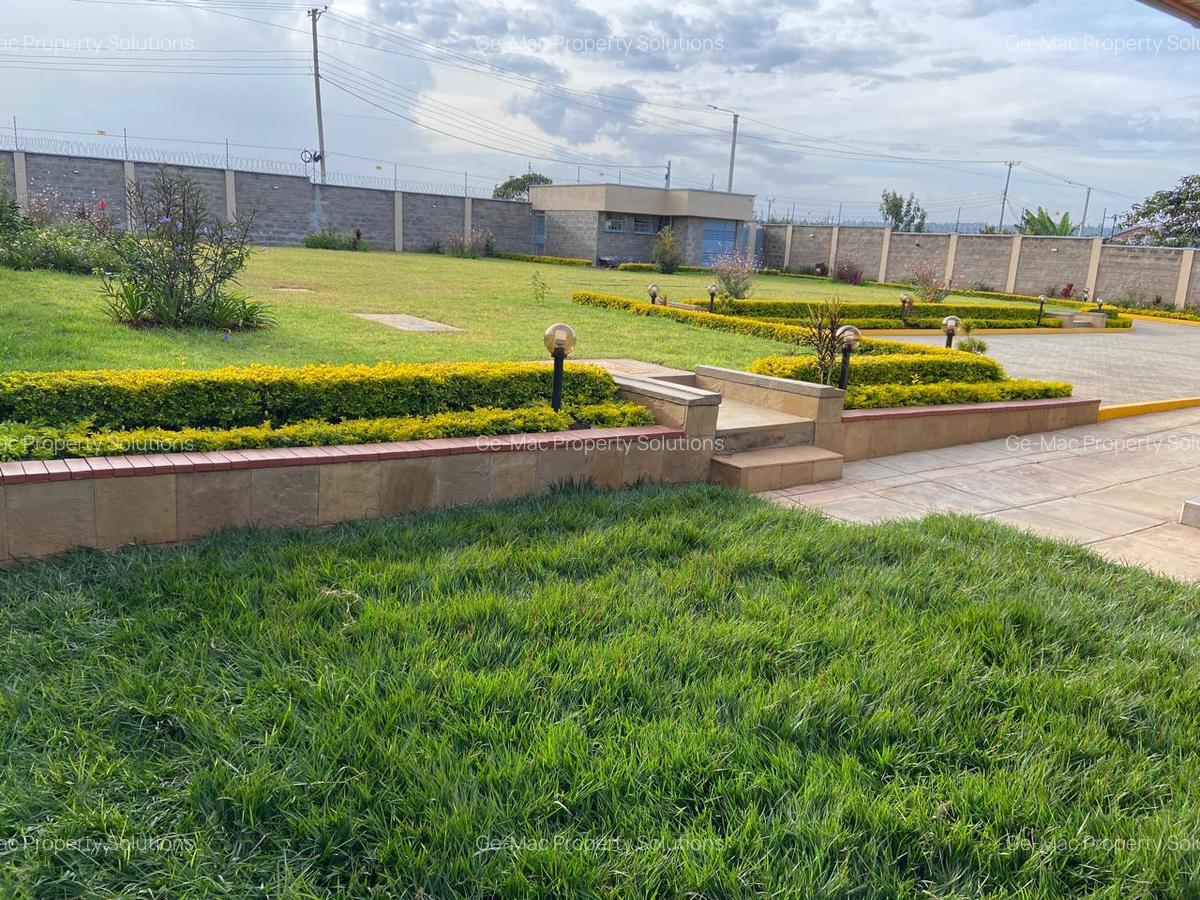 5 Bed House with En Suite in Runda - 10