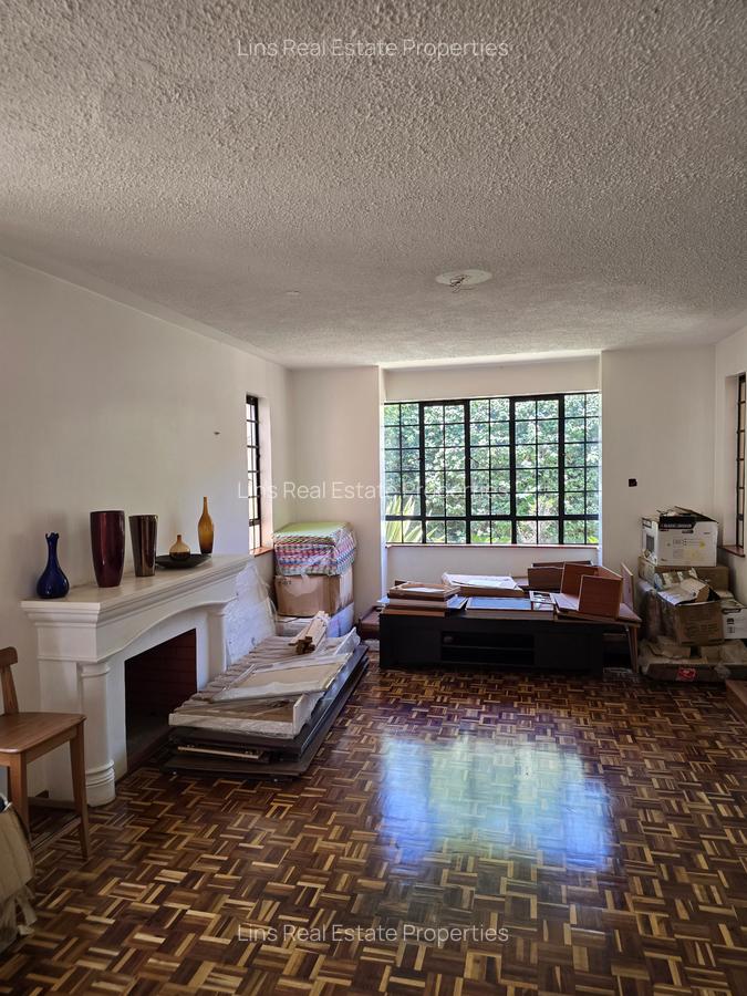 5 Bed Townhouse with En Suite in Lavington - 8