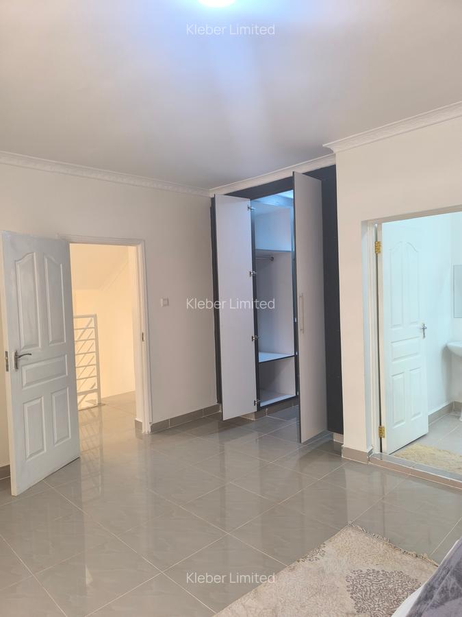 4 Bed Villa with En Suite in Kitengela - 16