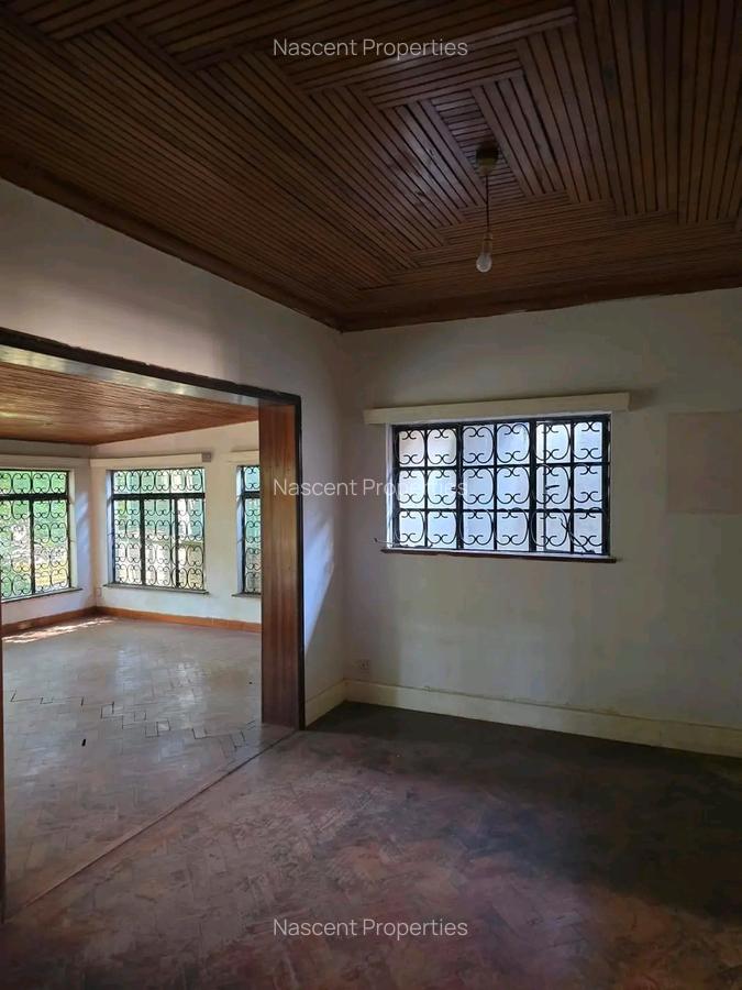 3 Bed House with En Suite in Spring Valley - 5