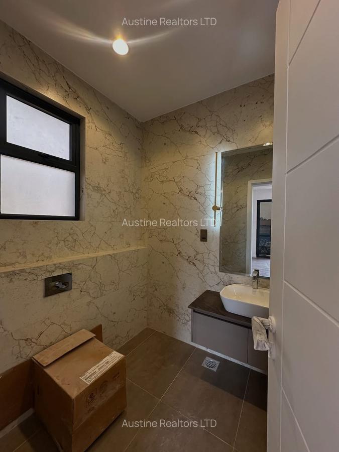 5 Bed Townhouse with En Suite at James Gichuru Road - 14