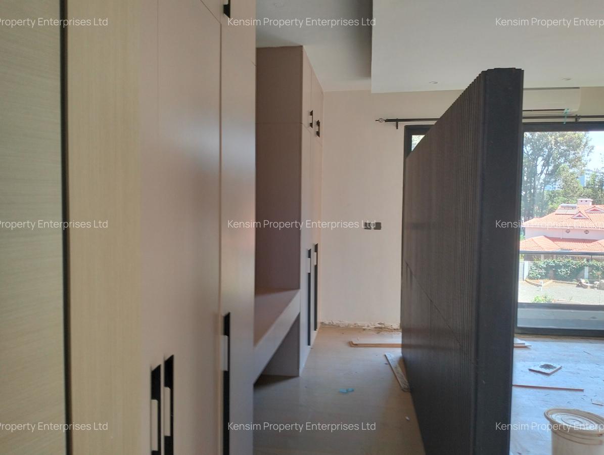 4 Bed Townhouse with En Suite in Lavington - 6