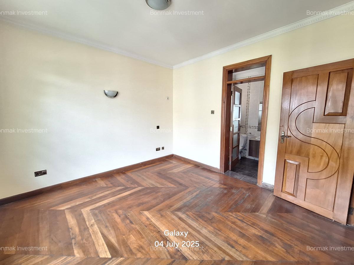 5 Bed Townhouse with En Suite at Convent Drive - 9