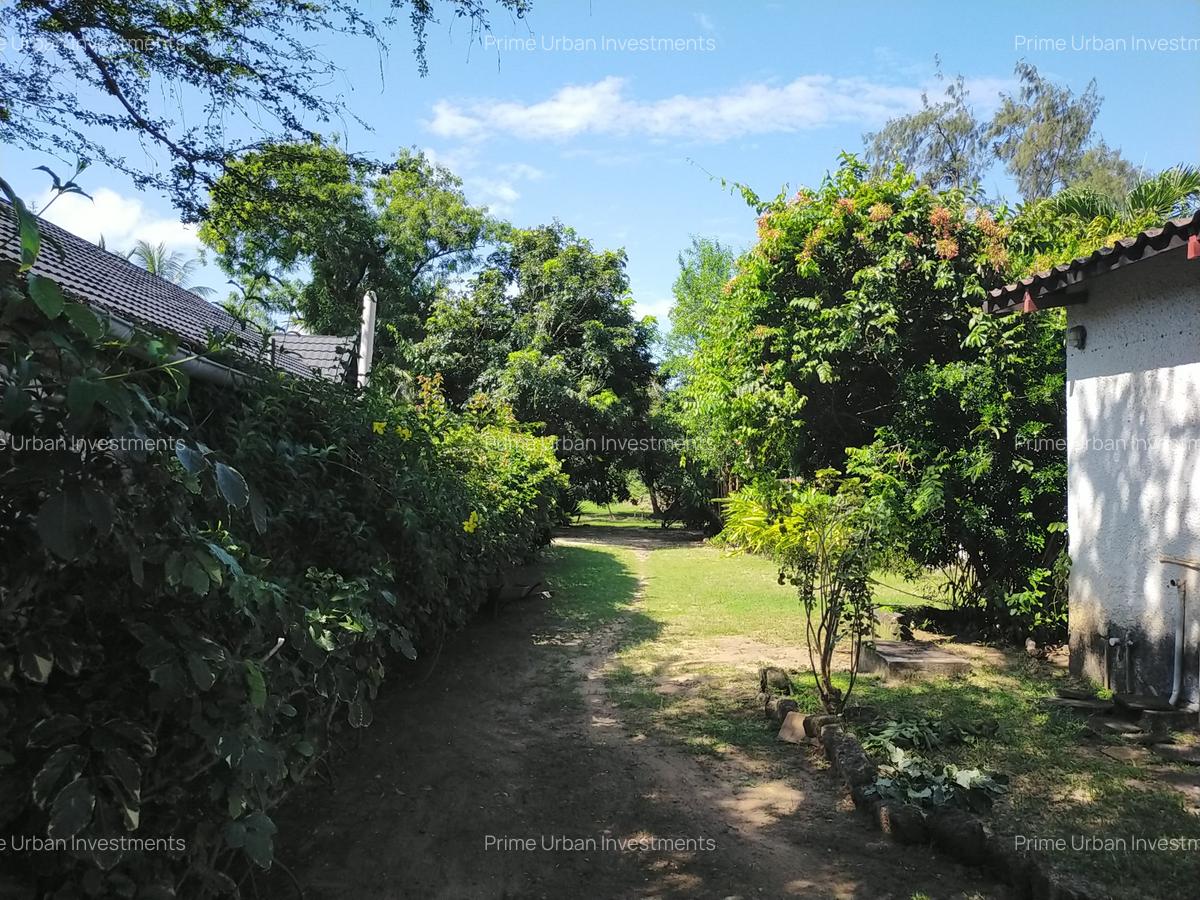 Land in Mtwapa - 12