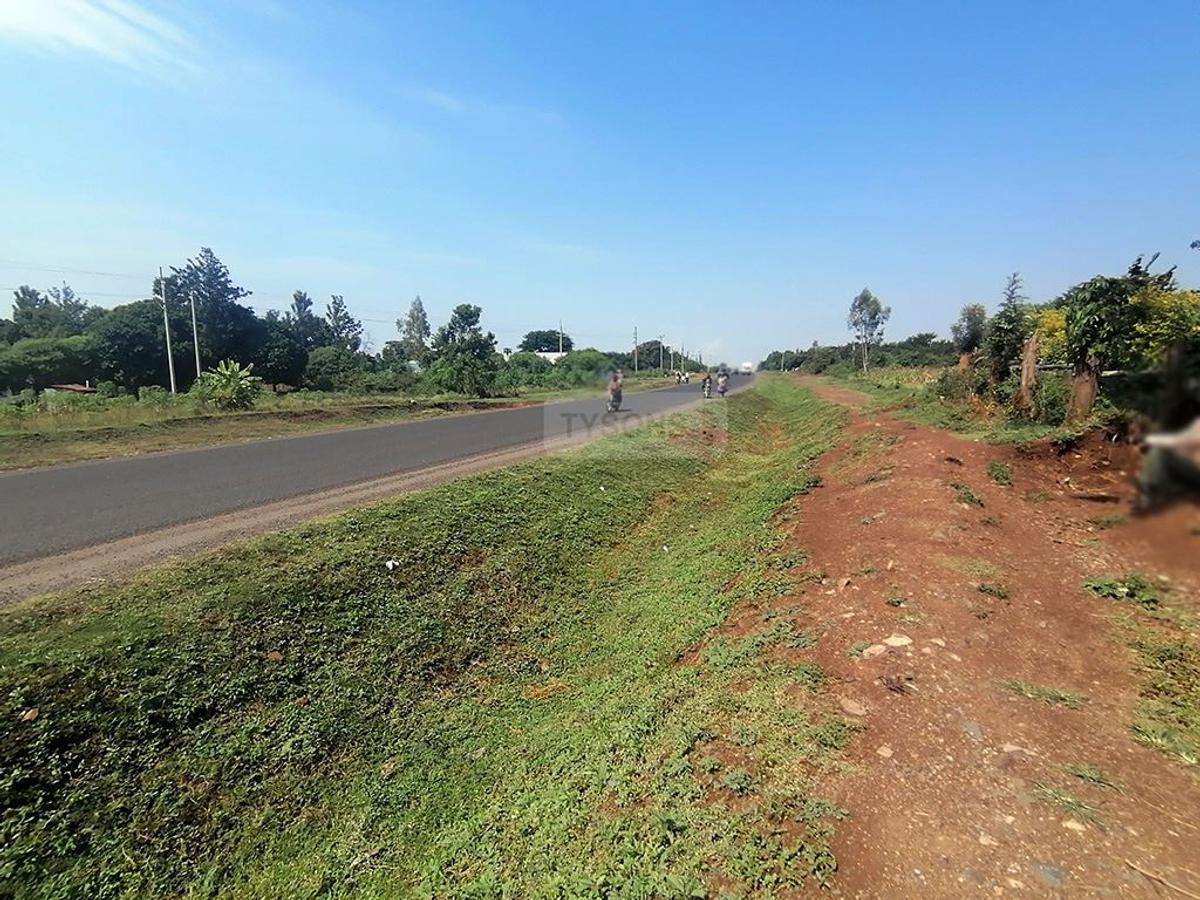 2,792 m² Land in Kisumu - 5