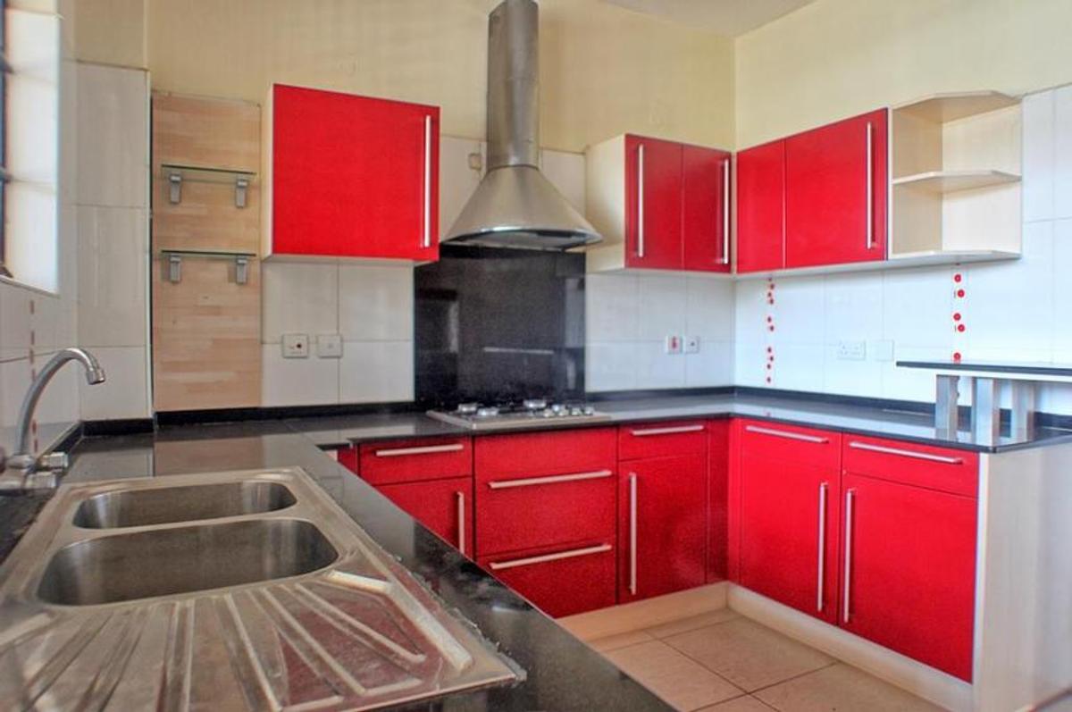 3 Bed Apartment with En Suite at Rhapta Rd - 8