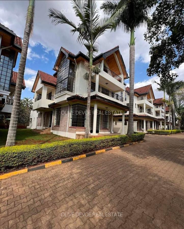 5 Bed Townhouse with En Suite in Lavington - 1
