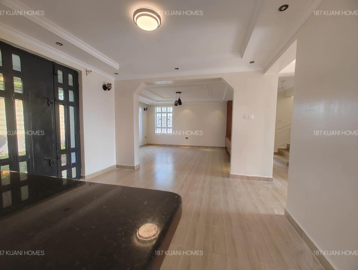 4 Bed House with En Suite at Nairobi - 10