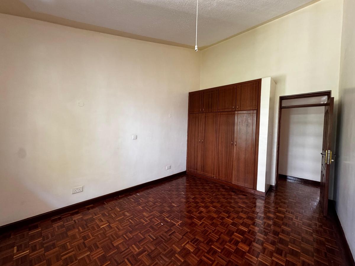 3 Bed Apartment with En Suite in General Mathenge - 17