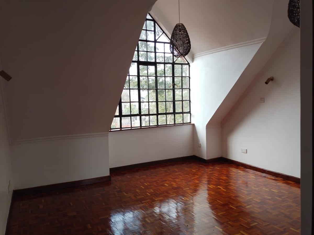 4 Bed Townhouse with En Suite in Kiambu Road - 10