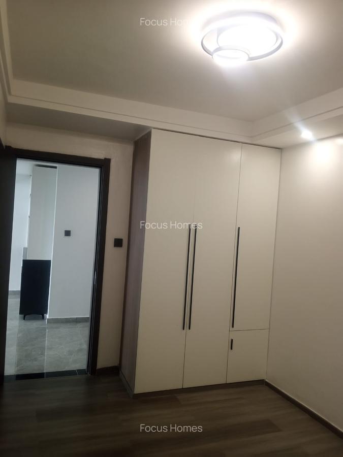 2 Bed Apartment with En Suite in Lavington - 11