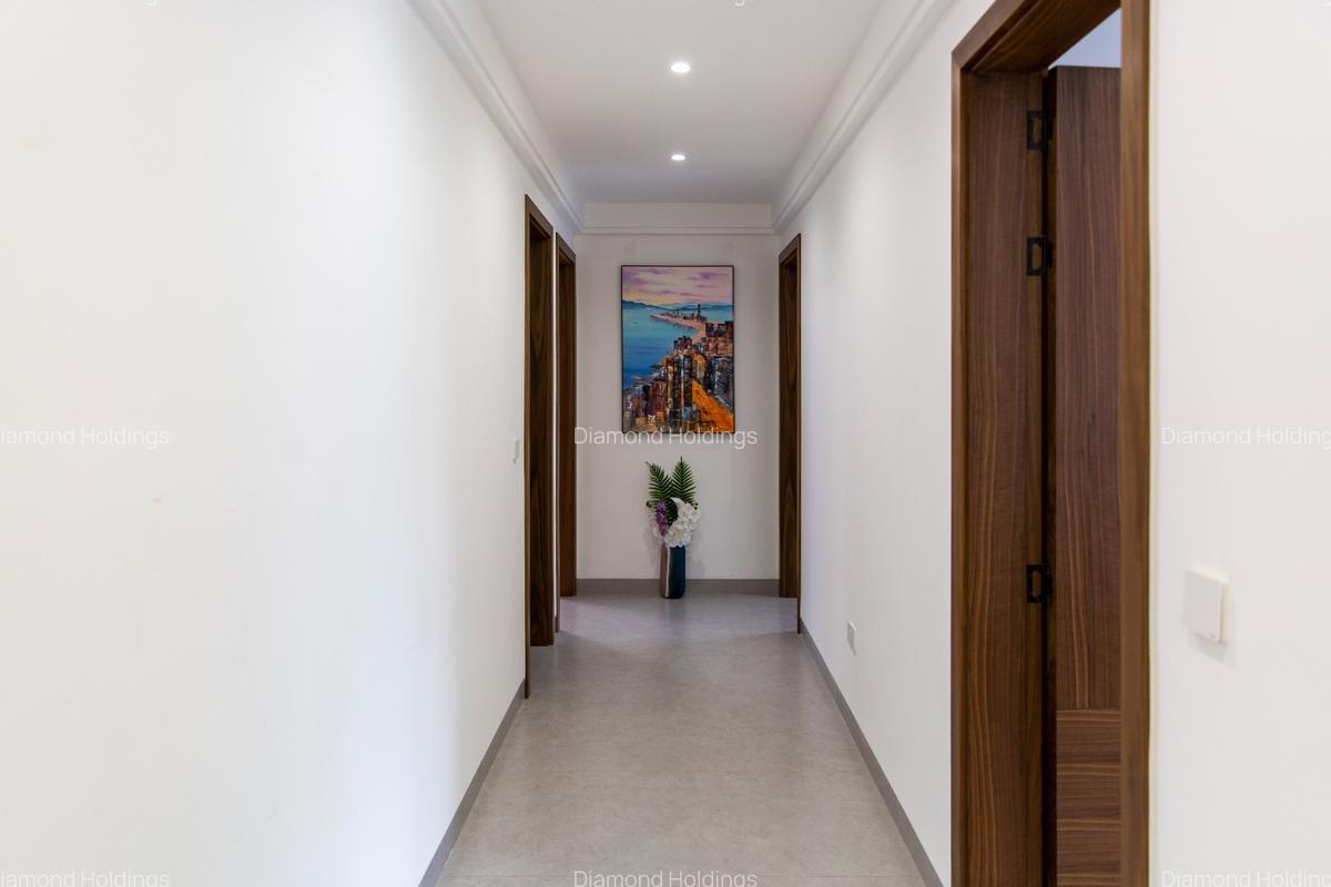 3 Bed Apartment with En Suite in General Mathenge - 6