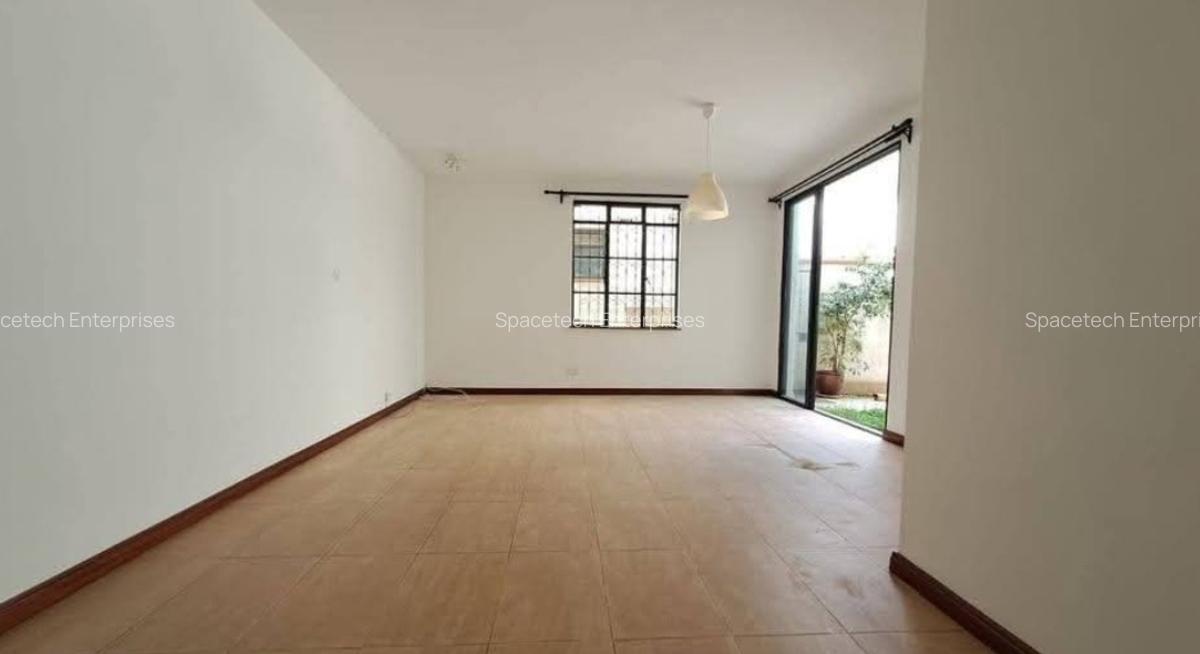 4 Bed Townhouse with En Suite in Spring Valley - 4