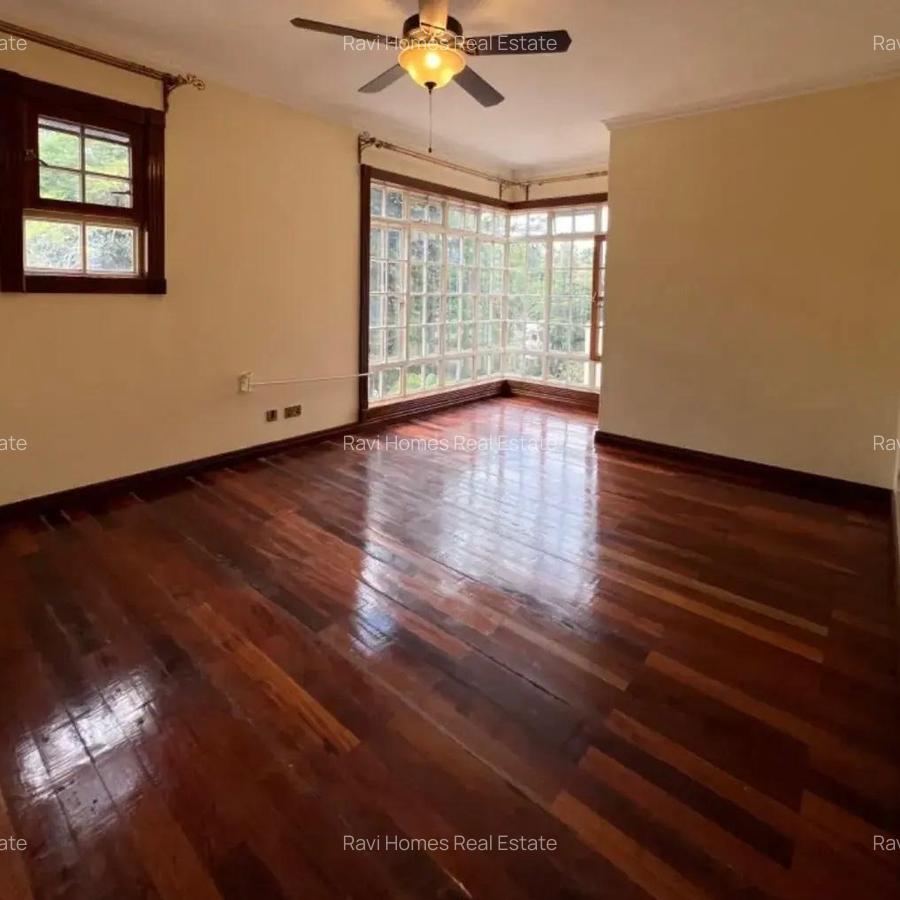 5 Bed Townhouse with En Suite in Kyuna - 6