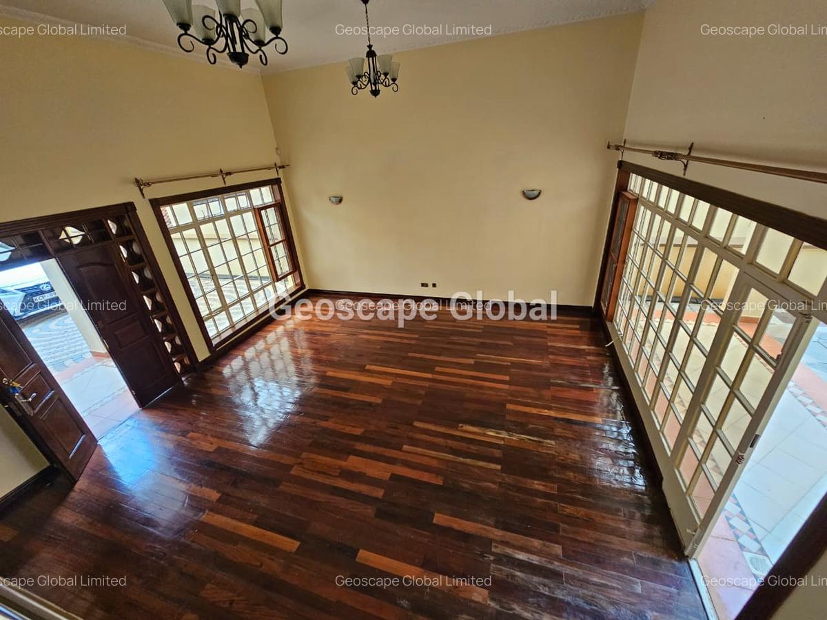 4 Bed Townhouse with En Suite in Kyuna - 8