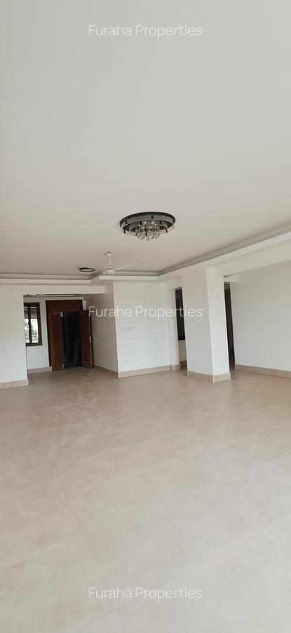 3 Bed Apartment with En Suite at Kizingo - 17