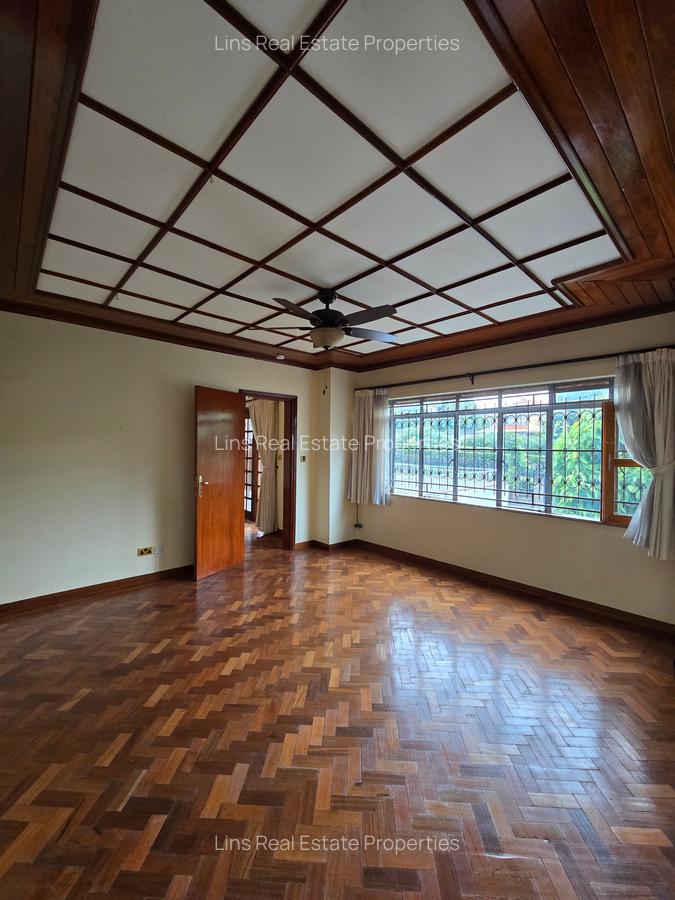 6 Bed House with En Suite in Runda - 16
