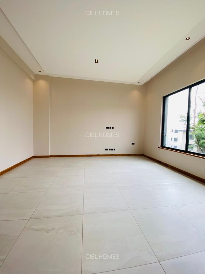 4 Bed Apartment with En Suite in Loresho - 4