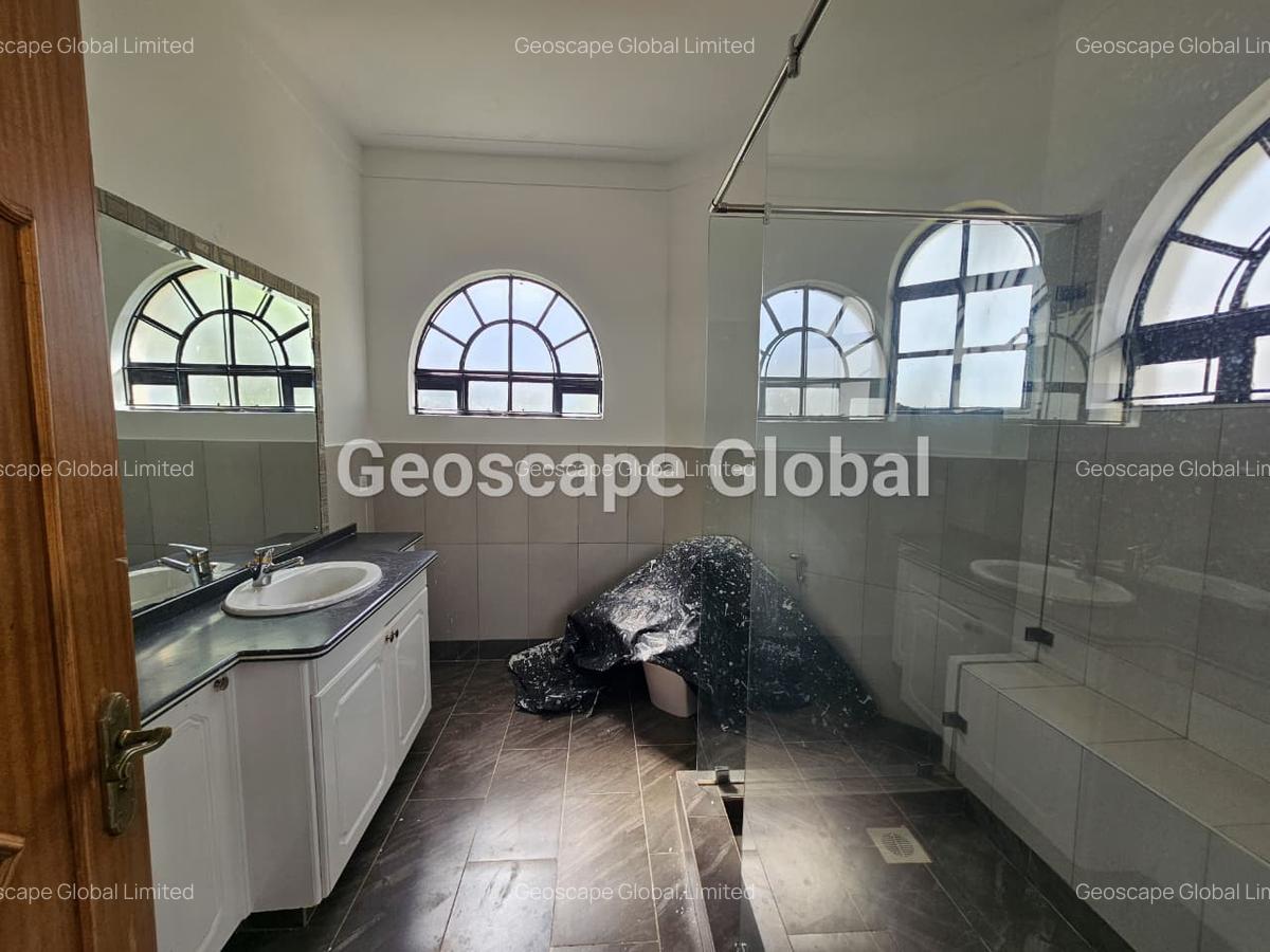 5 Bed House with En Suite in Thigiri - 7