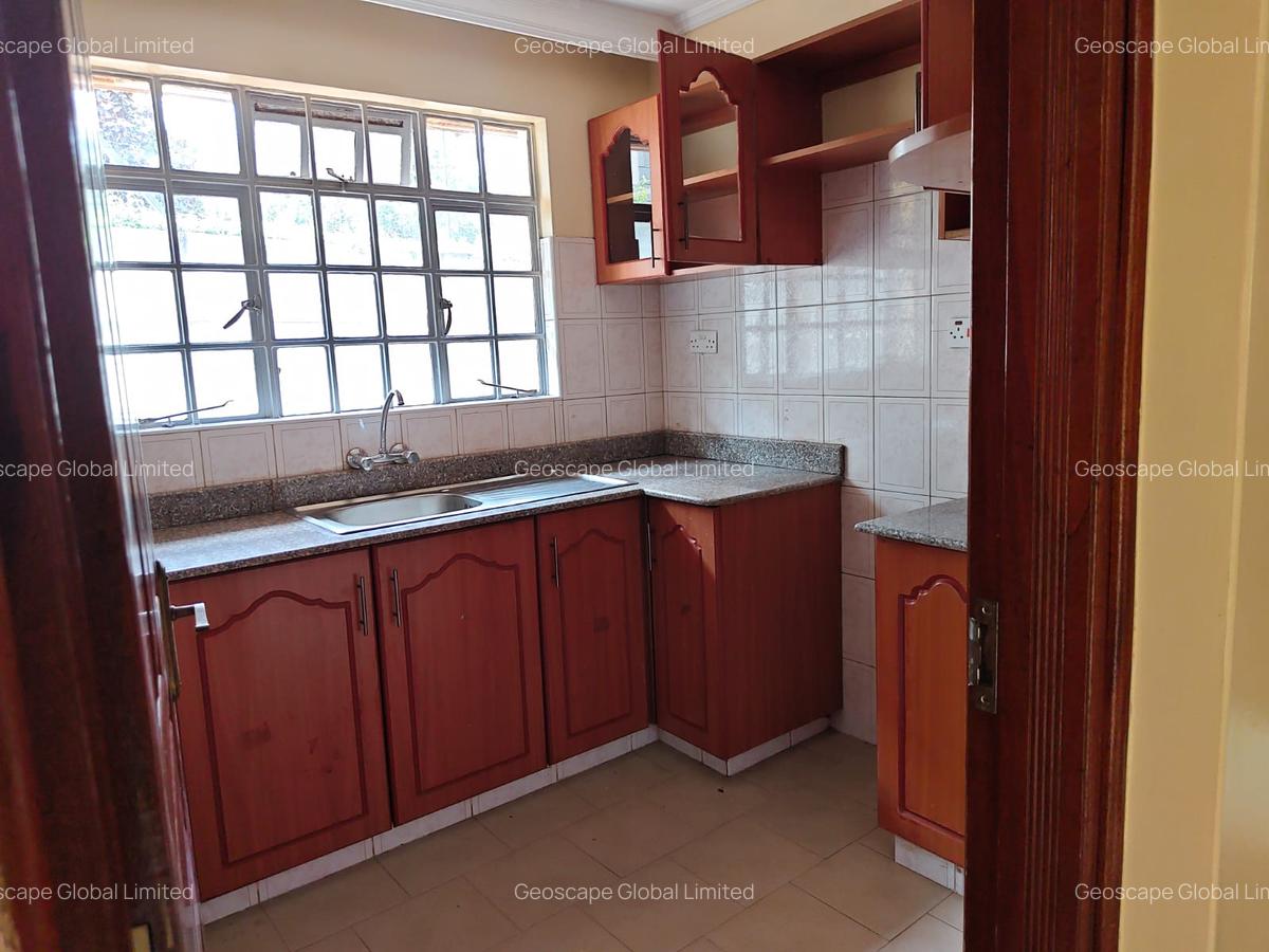 5 Bed House with En Suite in Runda - 5
