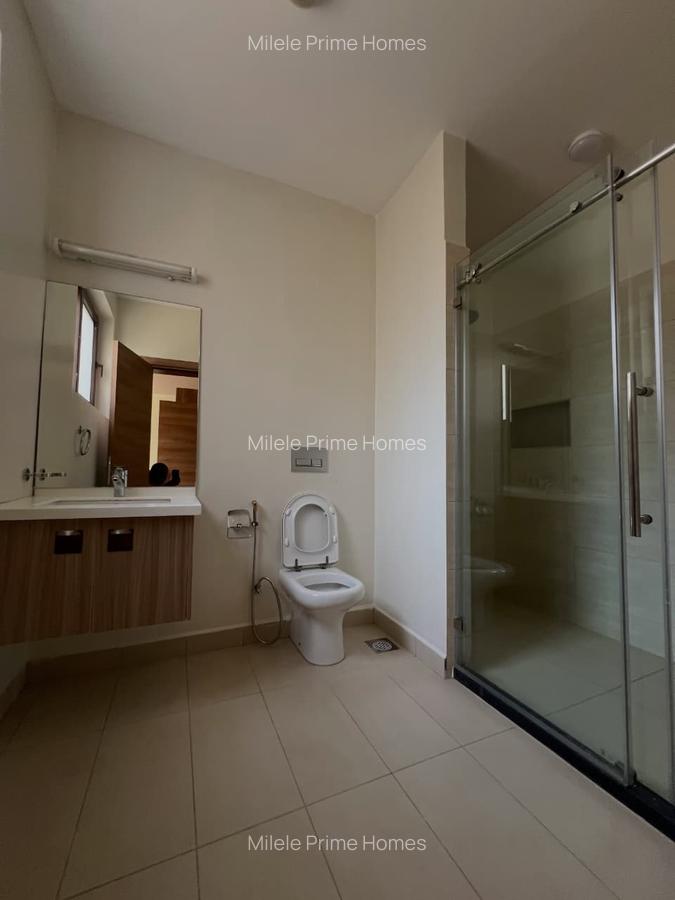 5 Bed Villa with En Suite in Lavington - 16