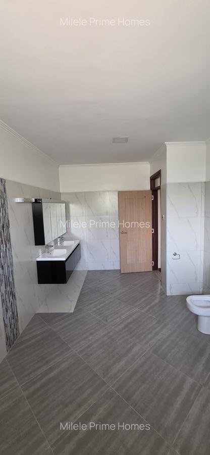 5 Bed Villa with En Suite at Runda Road - 10
