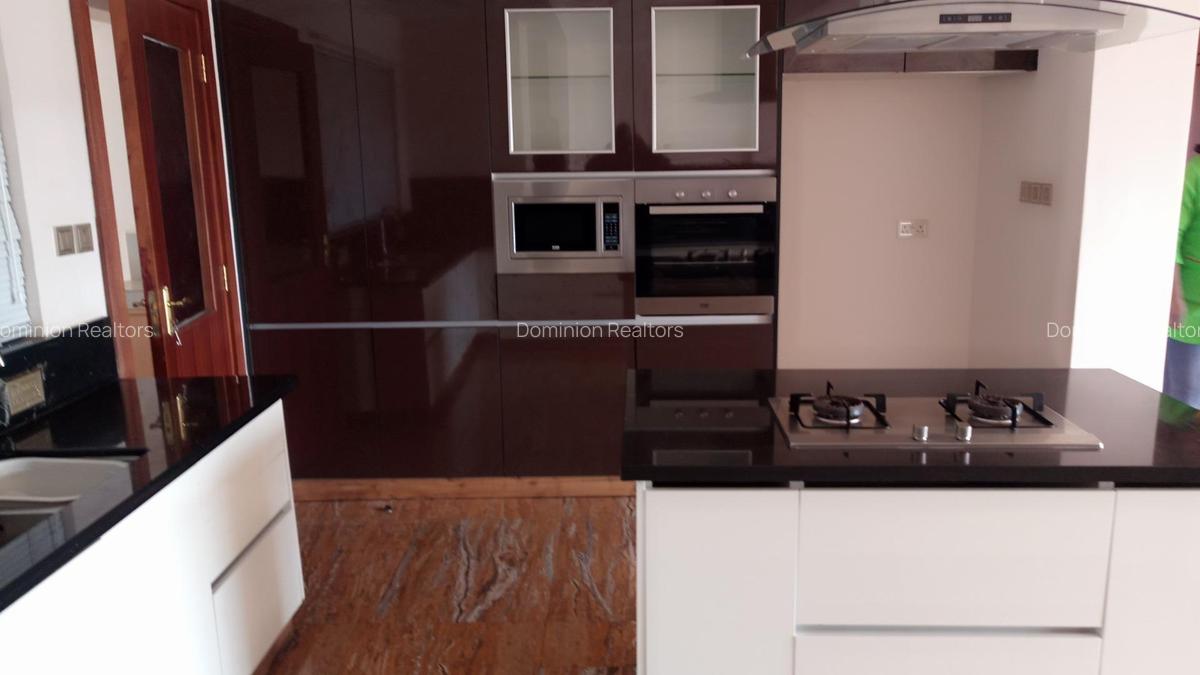 4 Bed Apartment with En Suite at Vihiga Road - 10