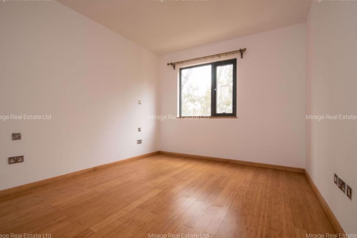 4 Bed Villa with En Suite in Garden Estate - 20