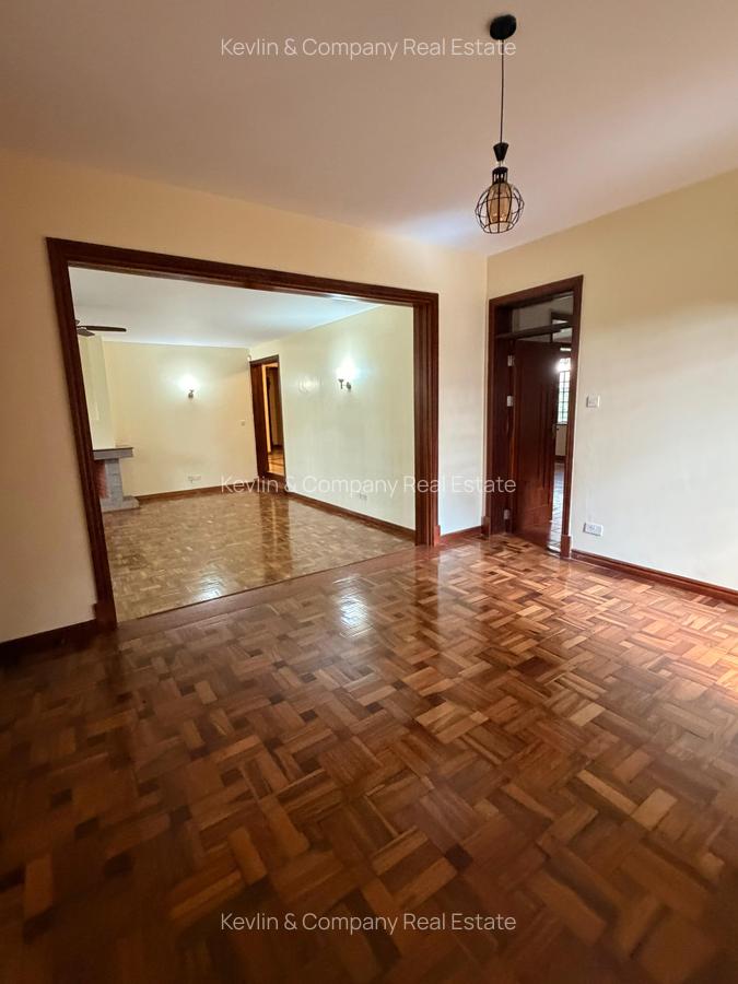5 Bed Villa with En Suite in Nyari - 8