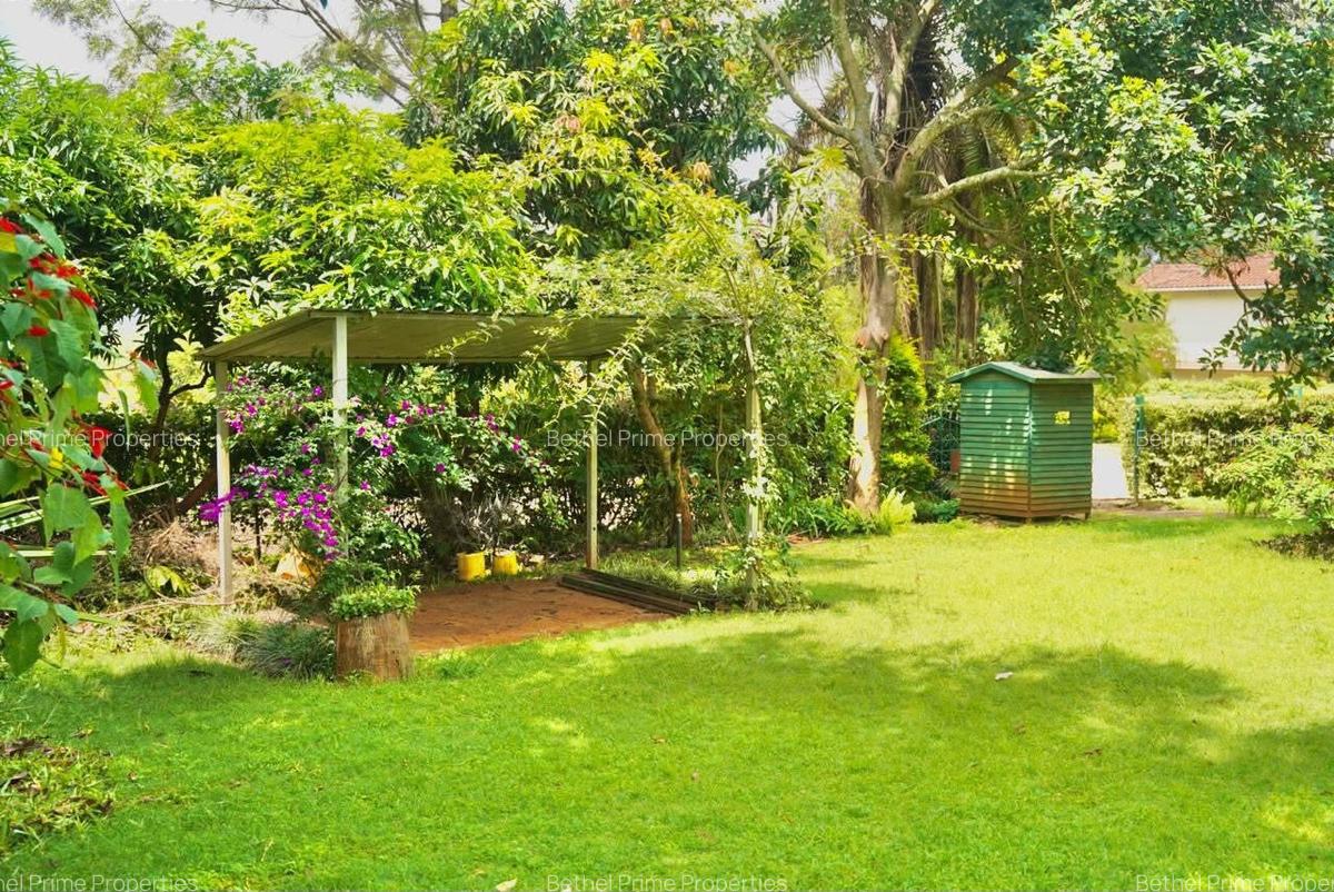 4 Bed Townhouse with En Suite in Rosslyn - 9