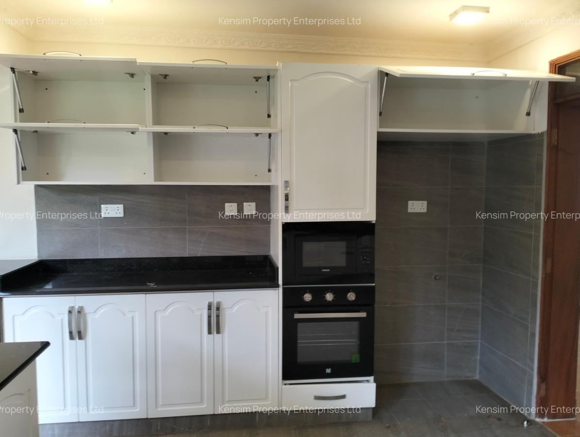 4 Bed Townhouse with En Suite in Lavington - 8