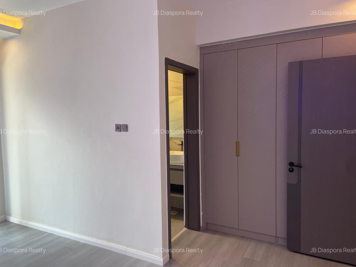 3 Bed Apartment with En Suite at 2Nd Parklands Avenue - 7
