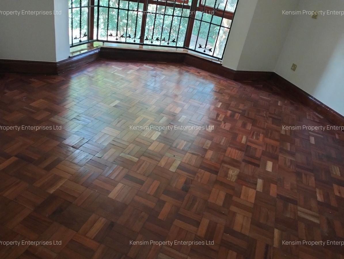 5 Bed Townhouse with En Suite in Runda - 13