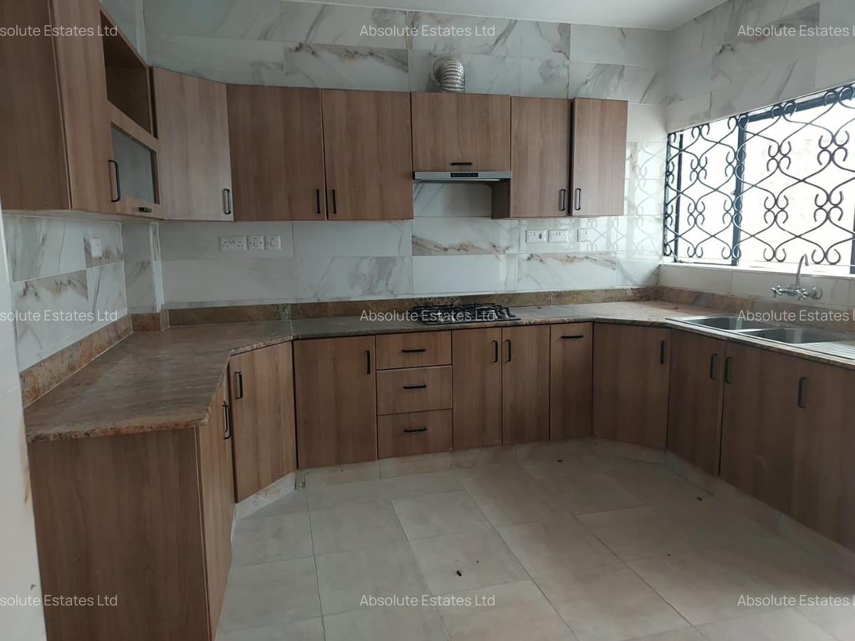 5 Bed Townhouse with Backup Generator in Kilimani - 5