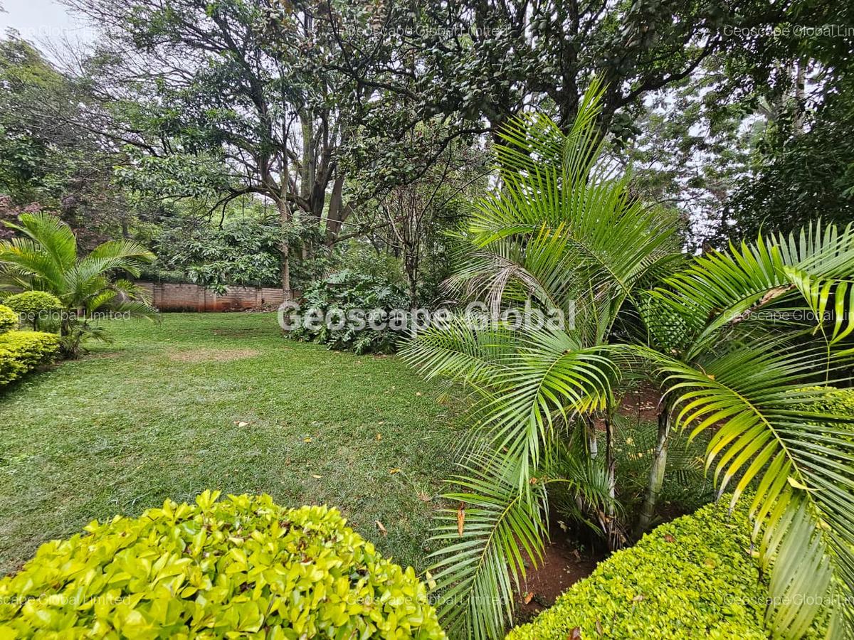 5 Bed House with En Suite in Rosslyn - 1