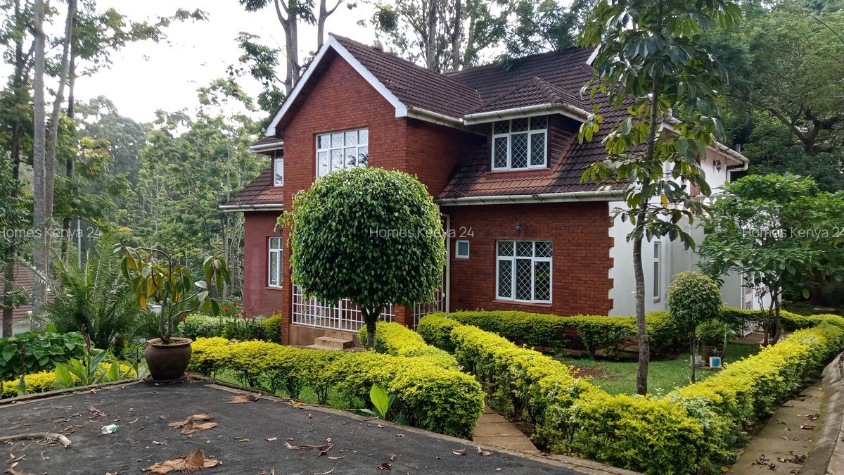 5 Bed House in Rosslyn - 5