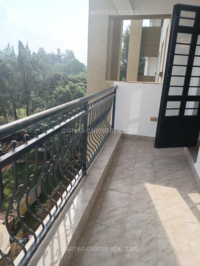 Furnished 2 Bed Apartment with En Suite in Garden Estate - 11