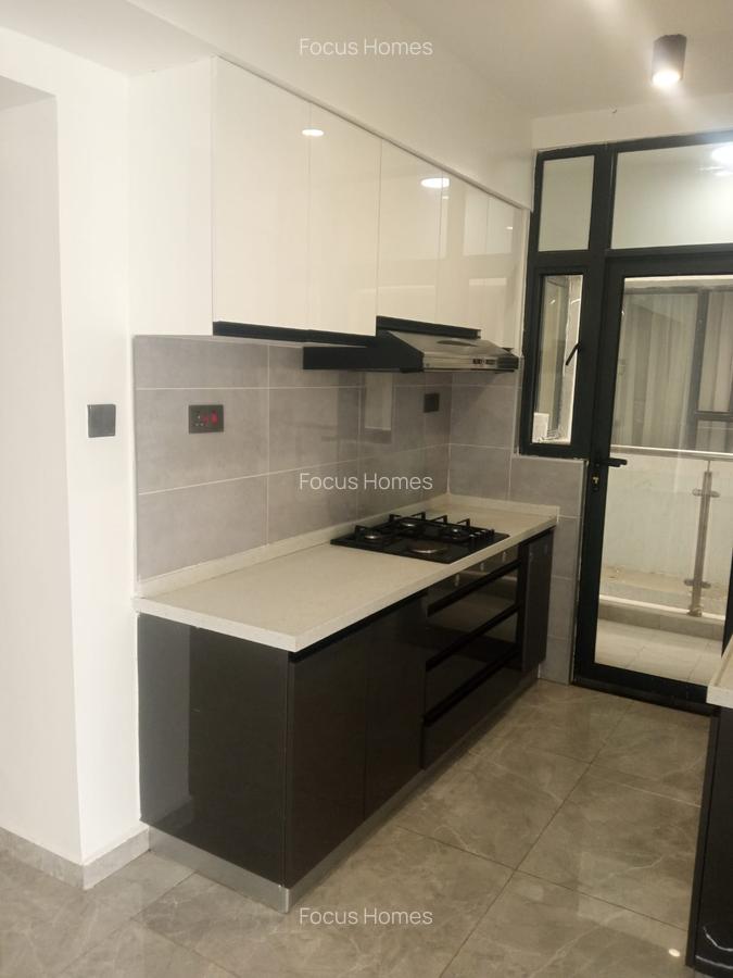 2 Bed Apartment with En Suite in Lavington - 8