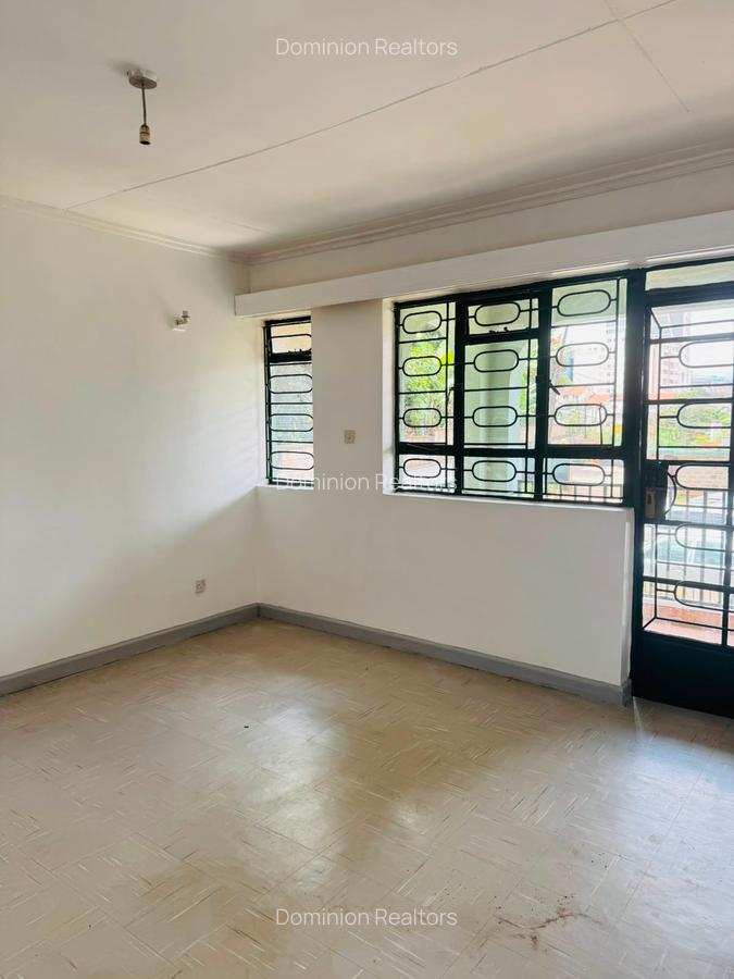 4 Bed House with En Suite at David Osieli - 13
