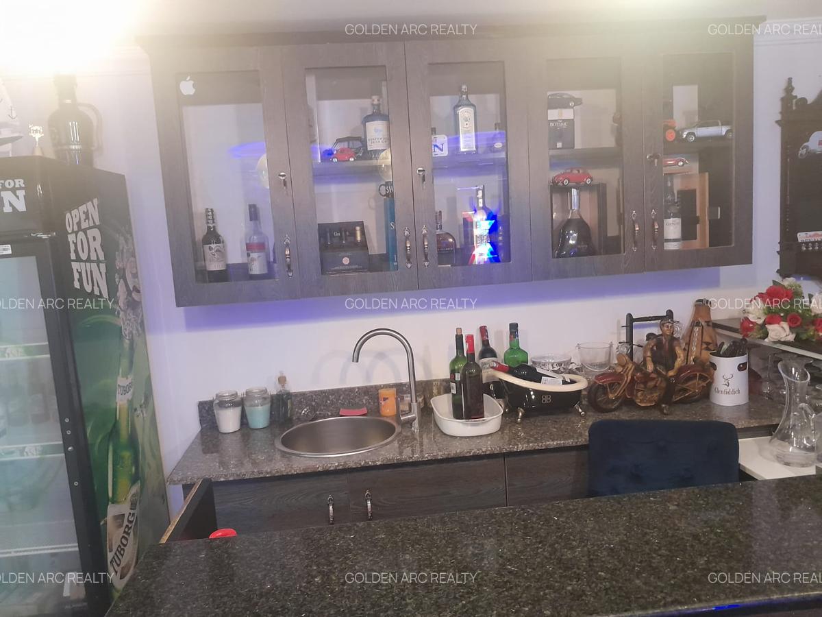 5 Bed Townhouse with En Suite in Karen - 16