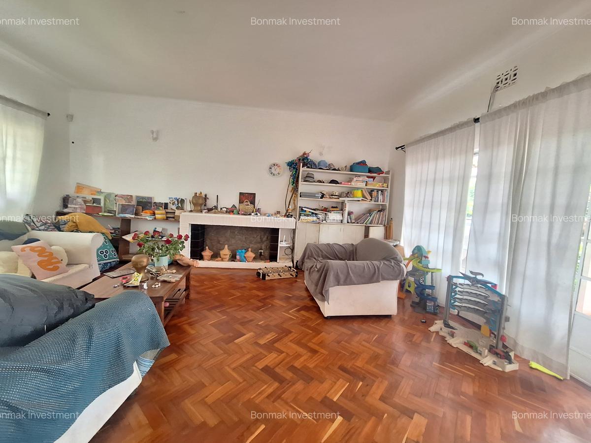 3 Bed Townhouse with En Suite at Lavington Green - 11