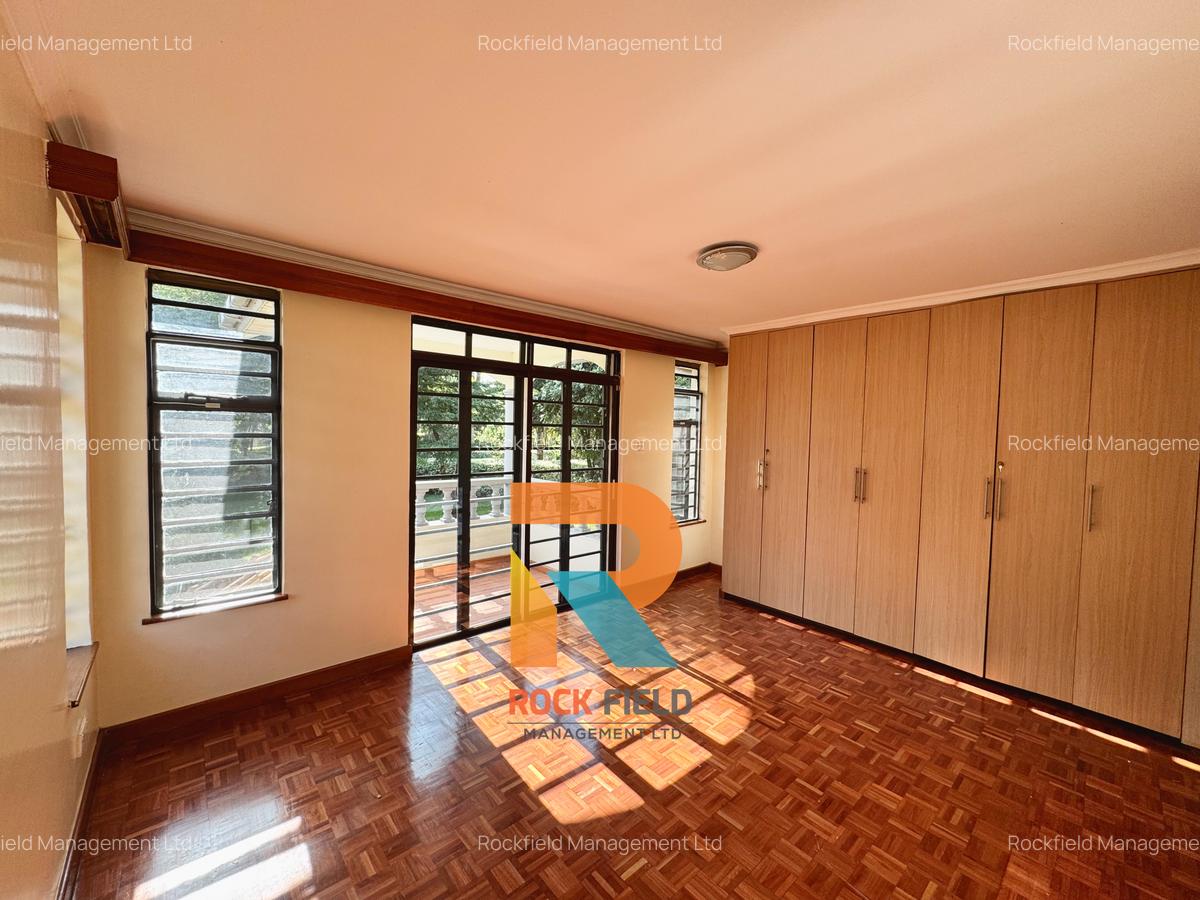 4 Bed Townhouse with En Suite at Redhill Road - 11