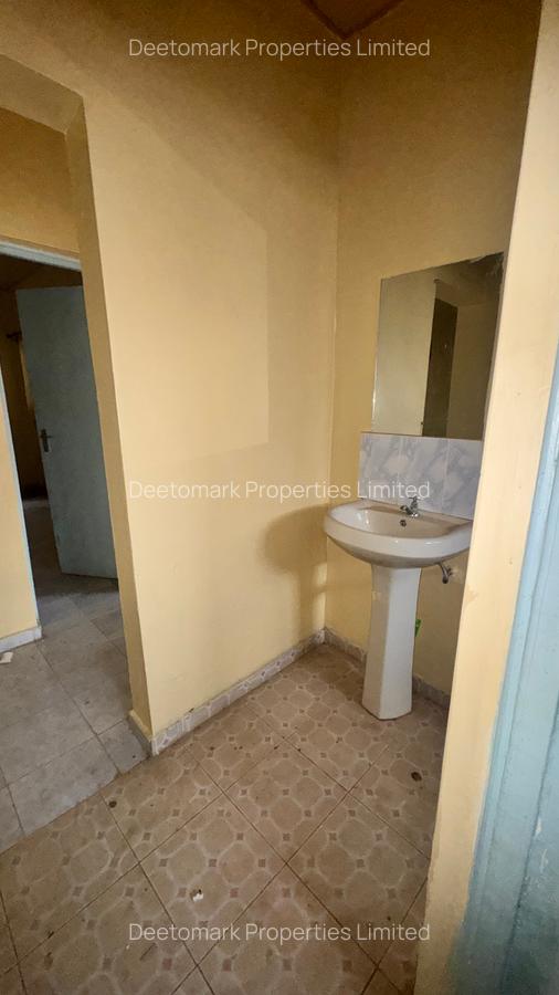 3 Bed House with En Suite at G56 - 16