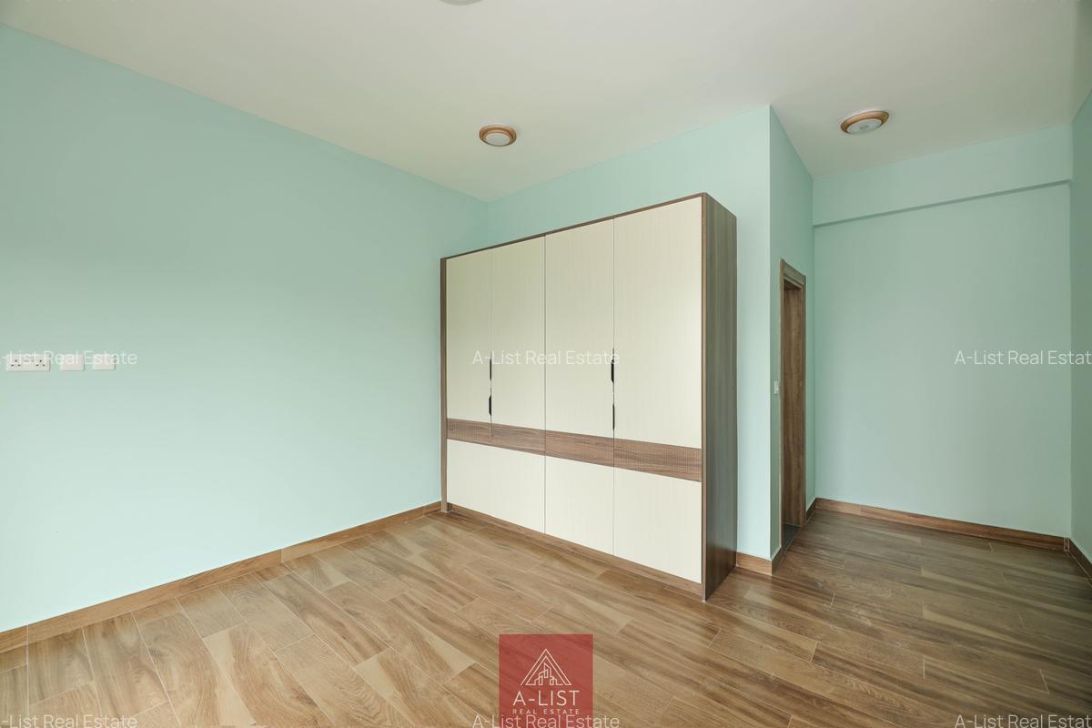 2 Bed Apartment with En Suite at 4Th Parklands - 5