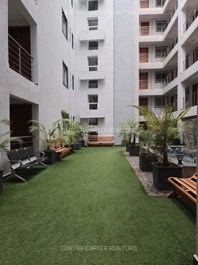Serviced 2 Bed Apartment with En Suite at Four Ways Drive - 8