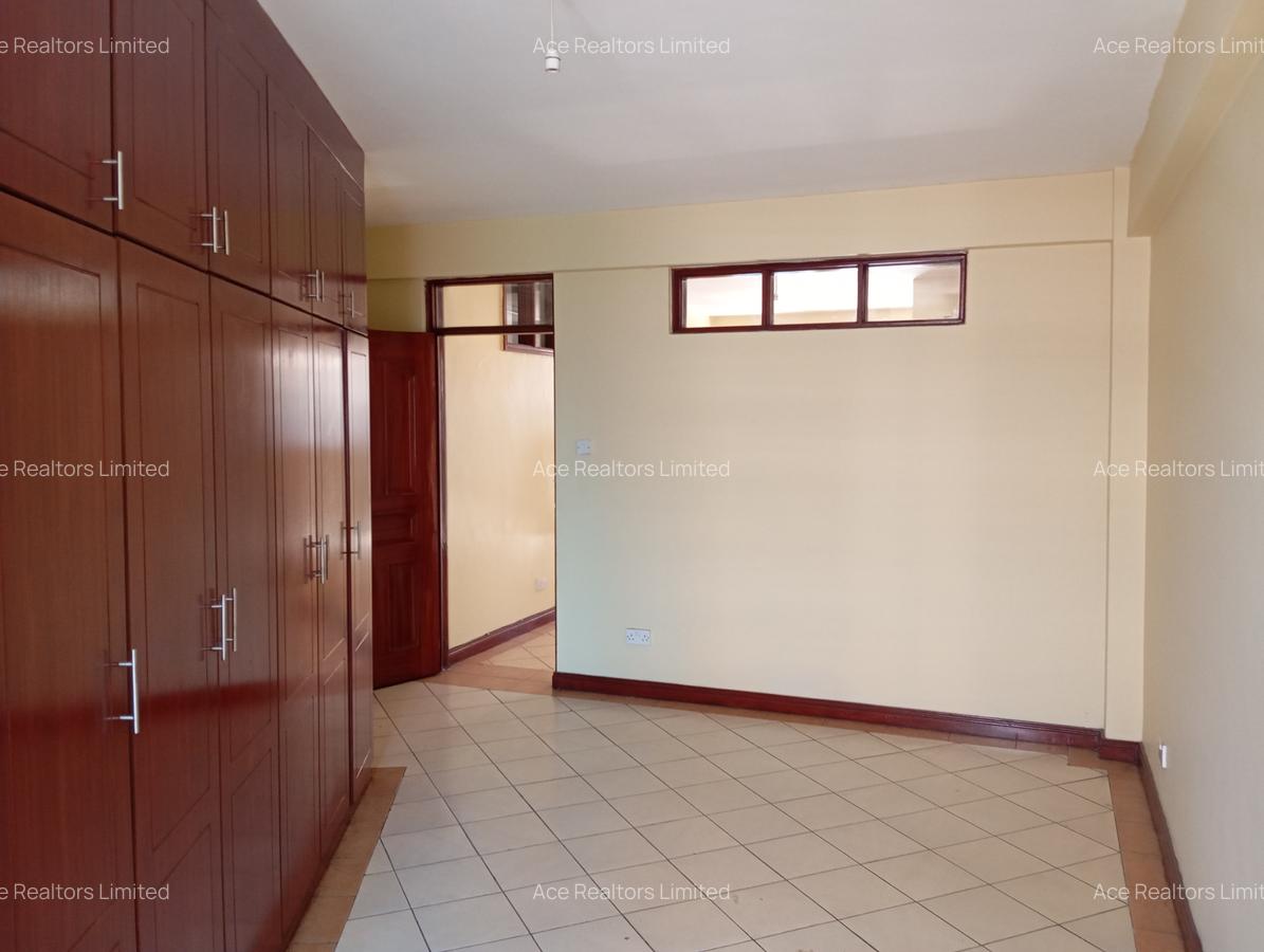 3 Bed Apartment with En Suite at Ngara Road - 4