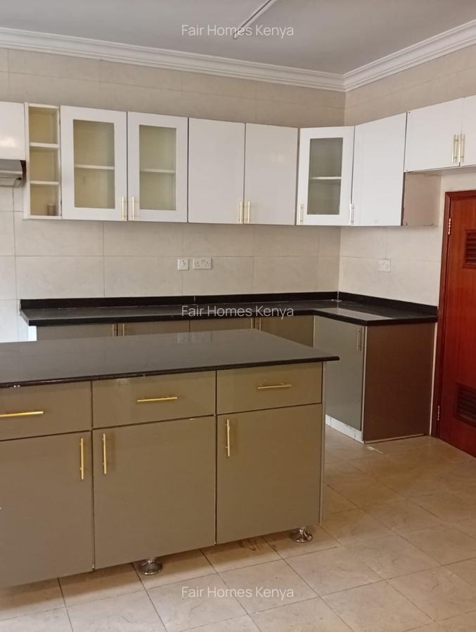 5 Bed Townhouse with En Suite at Amboseli Road - 7
