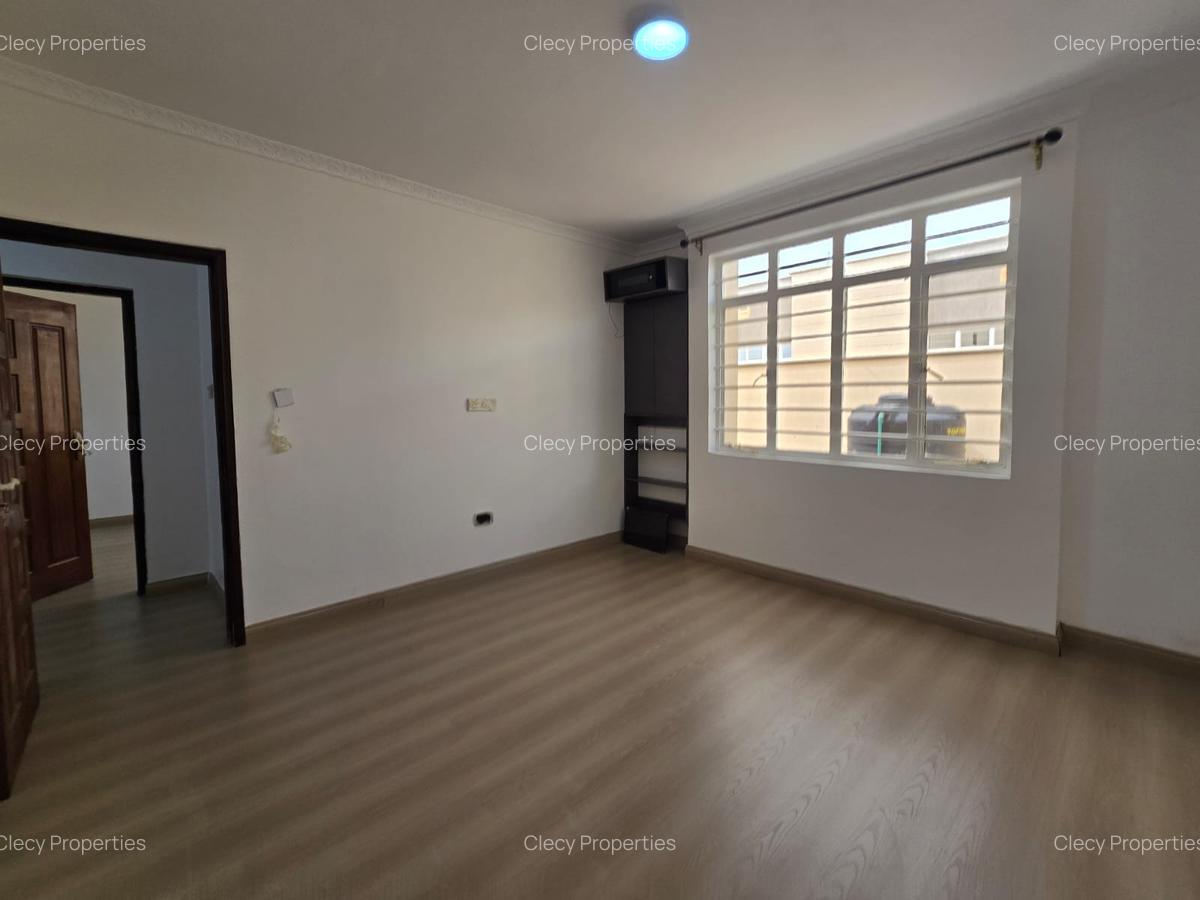 5 Bed House with En Suite at Tola - 3