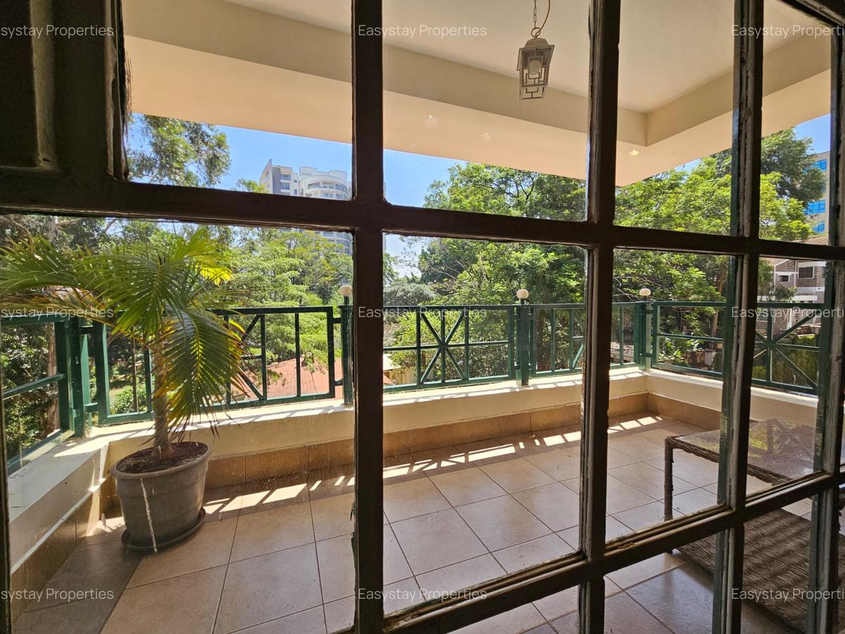 2 Bed Apartment with En Suite in Riverside - 3
